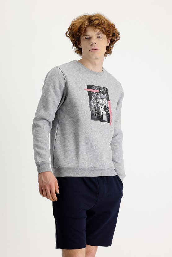 Erkek Giyim - Bisiklet Yaka İçi Polarlı Baskılı Sweatshirt