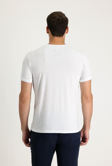 Erkek Giyim - BEYAZ XXL Beden V Yaka Slim Fit Nakışlı Tişört