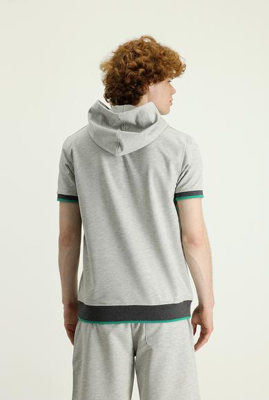 Erkek Giyim - AÇIK GRİ M Beden Kapüşonlu Yarım Kol Slim Fit Baskılı Sweatshirt